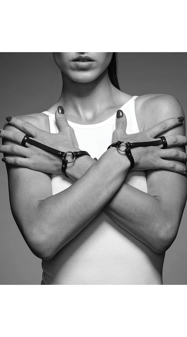 Black Hand Bracelet Harness by Entrenue - sexy lingerie